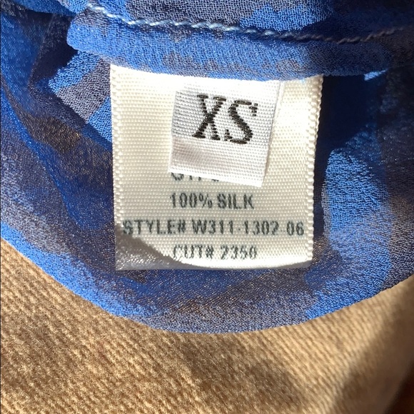 Silk top by gypsy - Picture 5 of 5